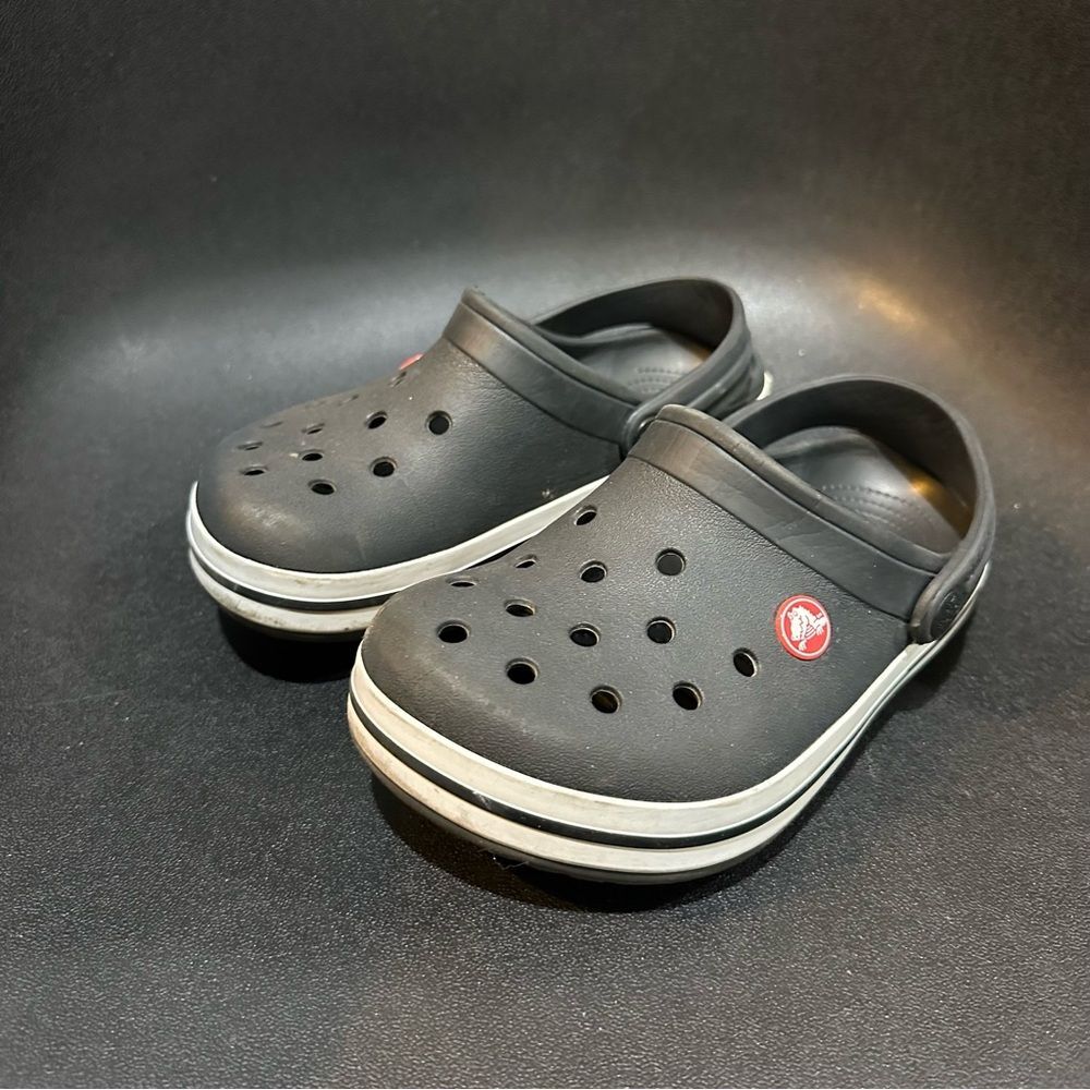 CROCS Kids Black Slip-On Clogs Size J2